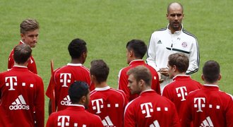 FOTO: První trénink Bayernu pod Guardiolou! Přišlo 8 tisíc fanoušků