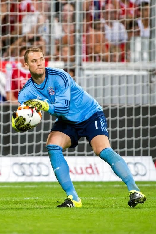 Brankář Bayernu Mnichov Manuel Neuer by se mohl v létě stěhovat do Anglie