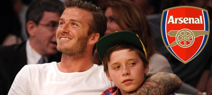 David Beckham se svým synem Brooklynem, který teď bude oblékat barvy Arsenalu