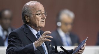 Nečekaný zvrat! Sepp Blatter rezignuje na post předsedy FIFA