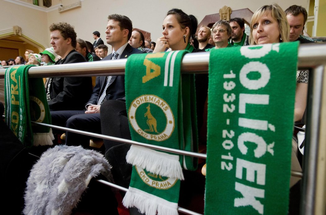 Fanoušci Bohemians 1905 nechyběli v jednacím sále