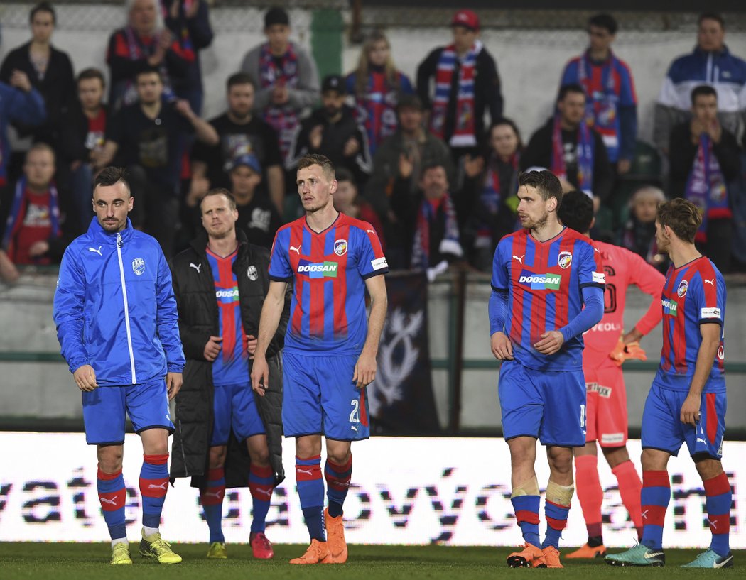 Zklamaní hráči Plzně po vysoké prohře na Bohemians 2:5