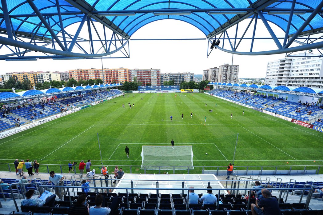 Pohled na mladoboleslavský stadion