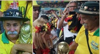 Dojemné gesto fanouška Brazílie. Po ostudě předal pohár Němcům