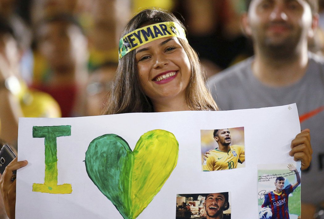 Neymar má v Brazílii hodně fanynek