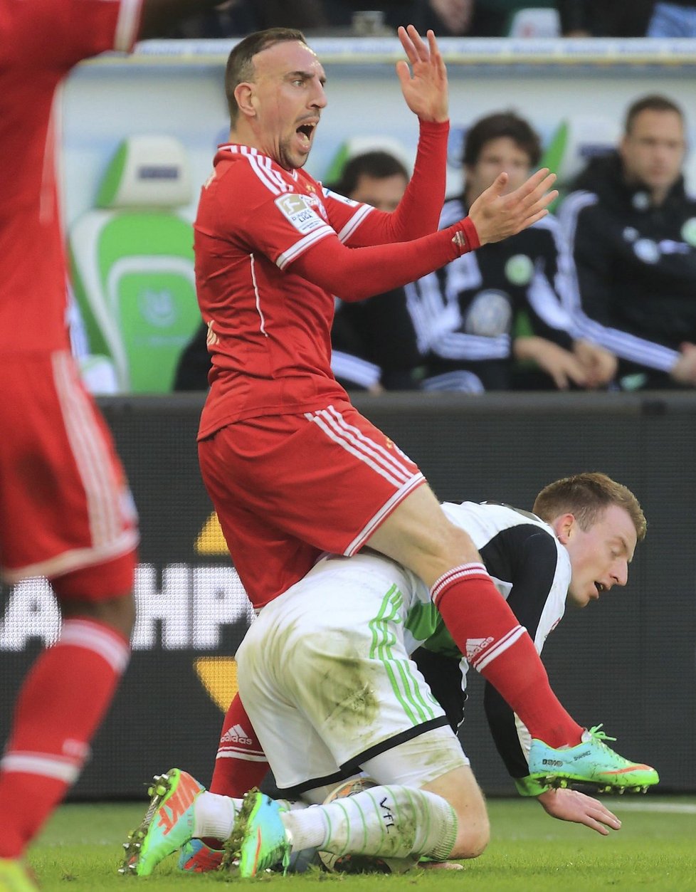 Záložník Bayernu Mnichov Franck Ribéry se po táhlém zranění konečně vrátil na hřiště a pomohl svému týmu k jasnému vítězství