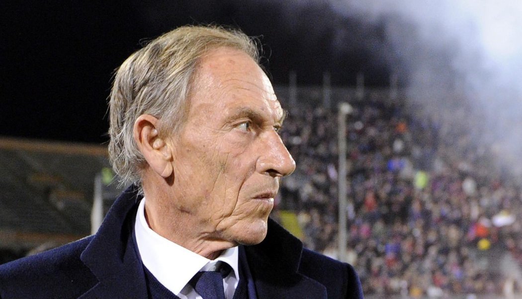 Zdeněk Zeman při zápase Cagliari s Juventusem