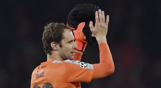 Čech vychytal Bayern! Arsenal vyhrál 2:0 a žije, Chelsea ztratila