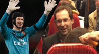 Čech šokoval Anglii! Fanoušci zírali, hvězdu Arsenalu potkali ve vlaku