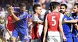 Útočník Chelsea Diego Costa byl při derby s Arsenalem vidět - ne vždy v lichotivém světle