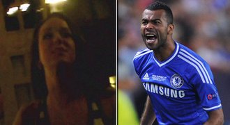 VIDEO: Neumí dát spropitné, ať ho znásilní! Žena vulgárně seřvala obránce Chelsea