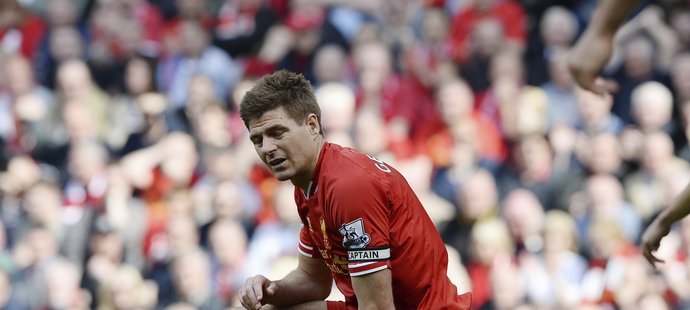 Kapitán Liverpoolu Steven Gerrard se podepsal pod prvním gólem Chelsea