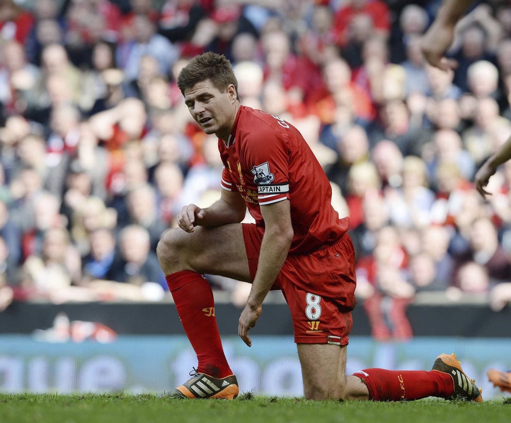 Kapitán Liverpoolu Steven Gerrard se podepsal pod prvním gólem Chelsea