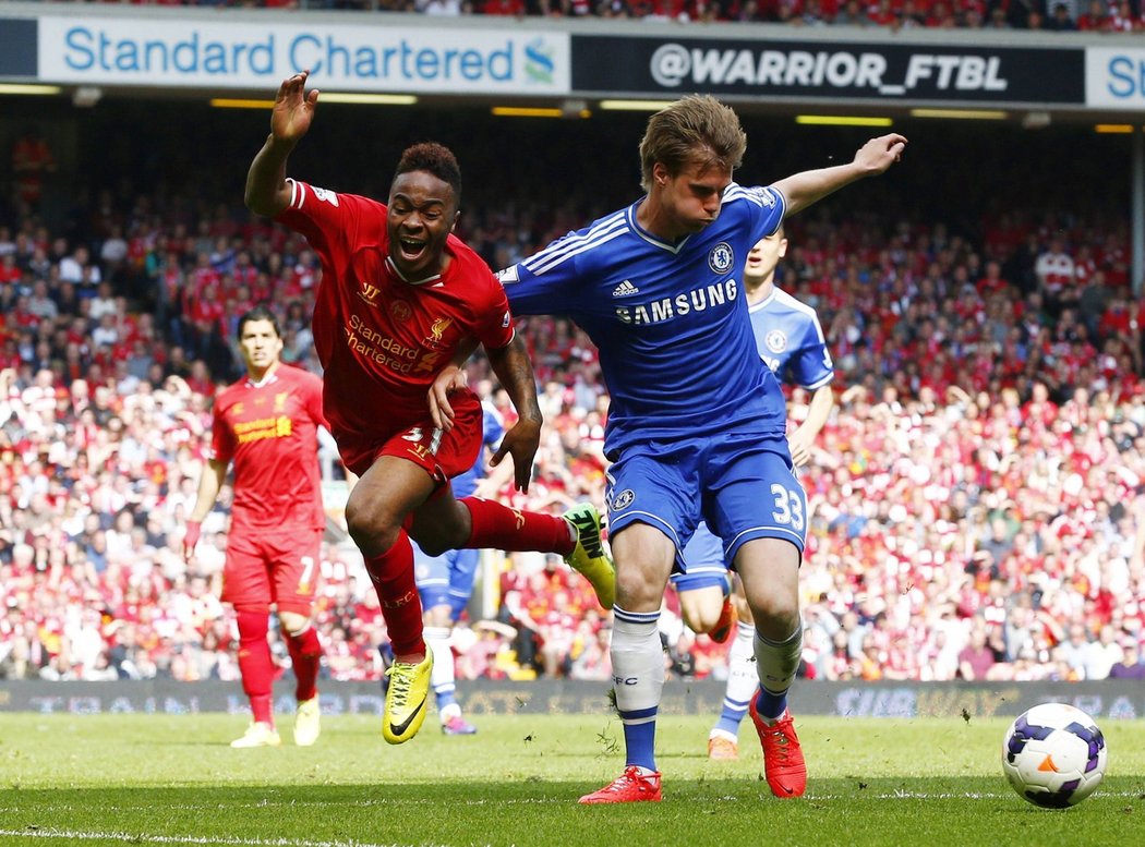 Obránce Tomáš Kalas prožil skvělý debut v Premier League. S Chelsea slavil výhru 2:0 na půdě vedoucího Liverpoolu.