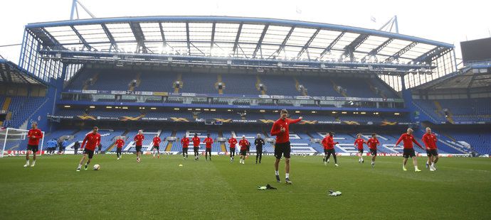 Fotbalisté Slavie trénují na stadionu Chelsea