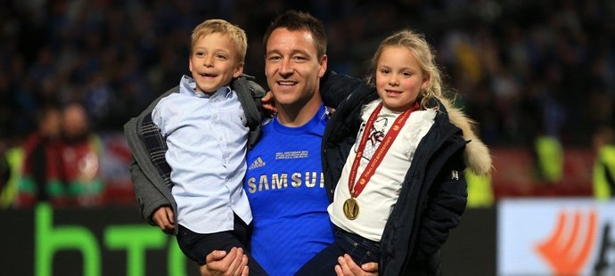 Kapitán Chelsea John Terry se svými dětmi