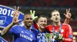 Už mají tři Ligové poháry ve sbírce: Didier Drogba, John Terry, Petr Čech