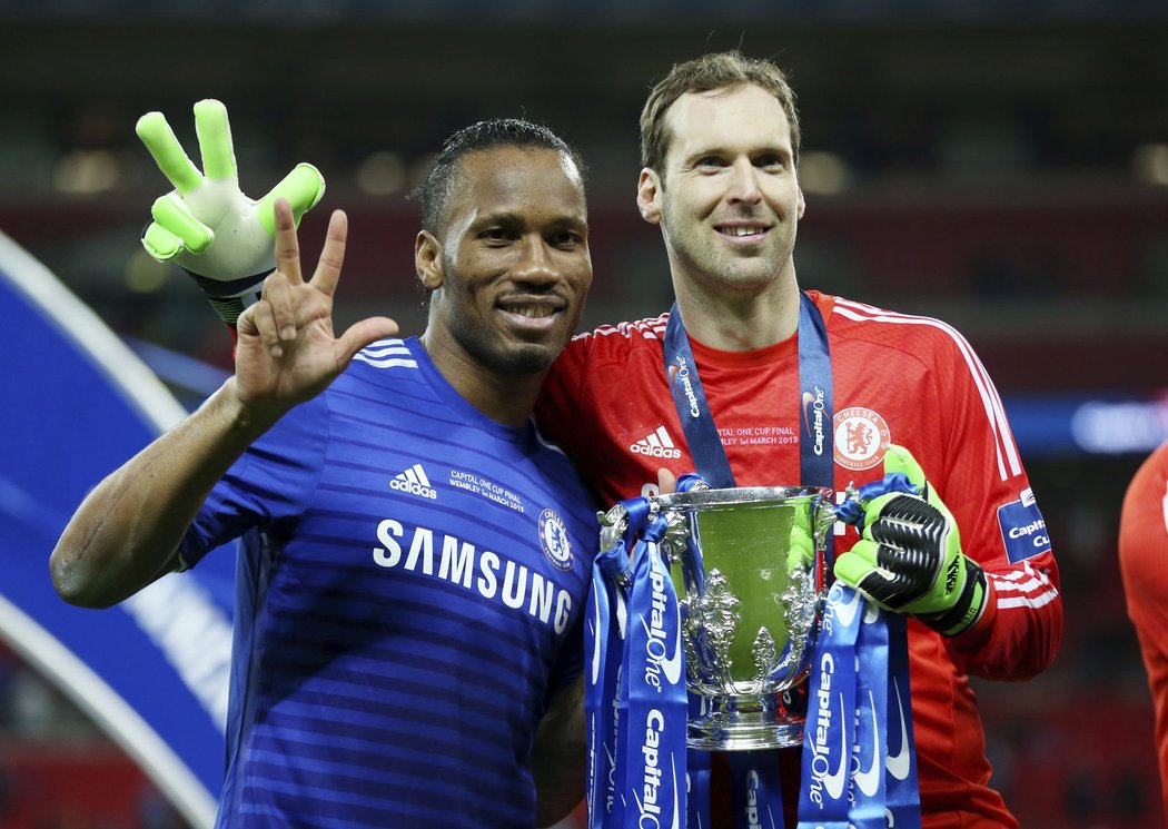 Petr Čech a Didier Drogba vyhráli Ligový pohár s Chelsea už potřetí