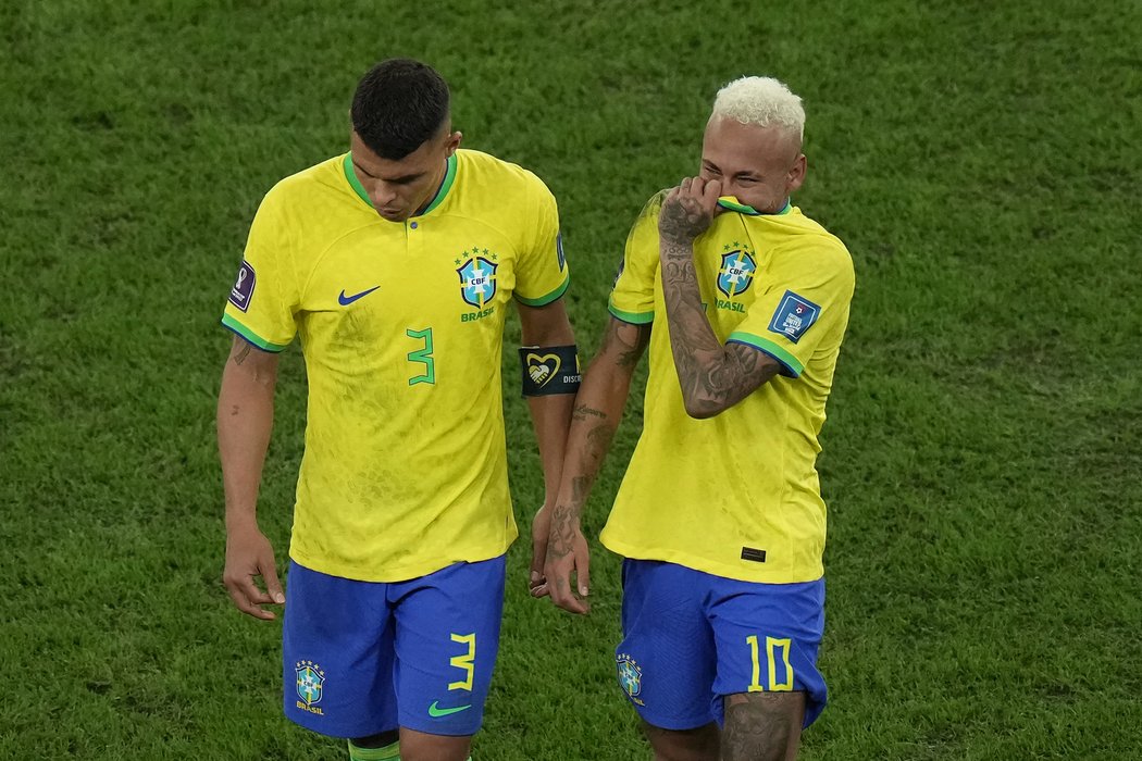 Brazilský smutek, i Neymar těžko zadržoval slzy