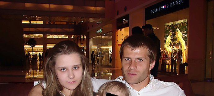 Bývalý fotbalista CSKA Moskva Igor Aksyonov je na dně, dcera si vzala život.
