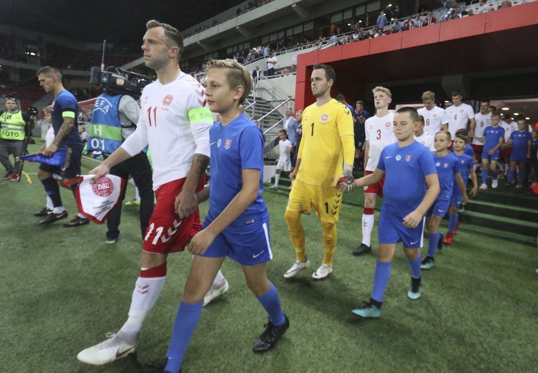 Za dánskou reprezentaci si zahráli hráči z nižších soutěží a futsalisté