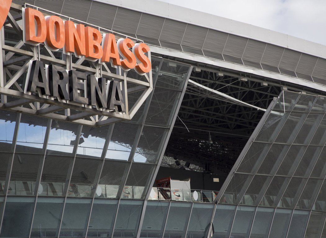 Slavná Donbass Arena je po útoku značně poškozená