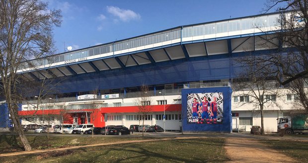 Doosan arena ve Štruncových sadech v Plzni