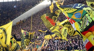 Brankář Dortmundu vůči fanouškům: Bylo by lepší, kdyby zůstali doma