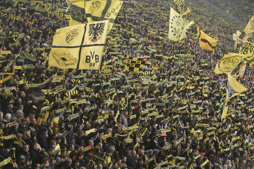 Bouřlivá atmosféra v Dortmundu při zápase proti Hertě Berlín