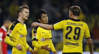 Dortmund stahuje náskok Bayernu, Hoffenheim se přiblížil záchraně