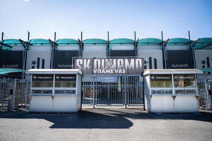 Velký škrt komise: nejen Dynamo. Licenci pro druhou ligu nedostaly další tři kluby Velký škrt komise: nejen Dynamo. Licenci pro druhou ligu nedostaly další tři kluby