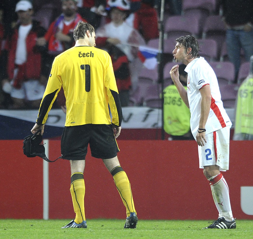 Petr Čech a Zdeněk Grygera po prohře s Tureckem na EURO 2008