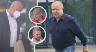 Česká delegace ve Wembley: Bafuňáři vyrazili soukromým tryskáčem! Jak obešli karanténu? Česká delegace ve Wembley: Bafuňáři vyrazili soukromým tryskáčem! Jak obešli karanténu?