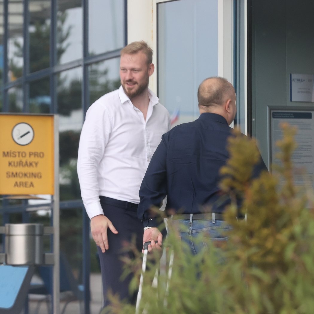 Generální sekretář FAČR Jan Pauly krátce před odletem na zápas Česko - Anglie v Londýně