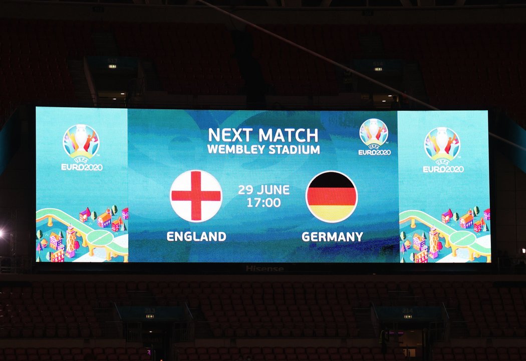 Očekávané osmifinále EURO ve Wembley: Anglie vs. Německo.