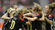 Německé fotbalistky se radují z jediného vstřeleného gólu ve finále evropského šampionátu