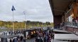 Klub s domácí atmosférou. Takto to vypadá před stadionem Östersundu