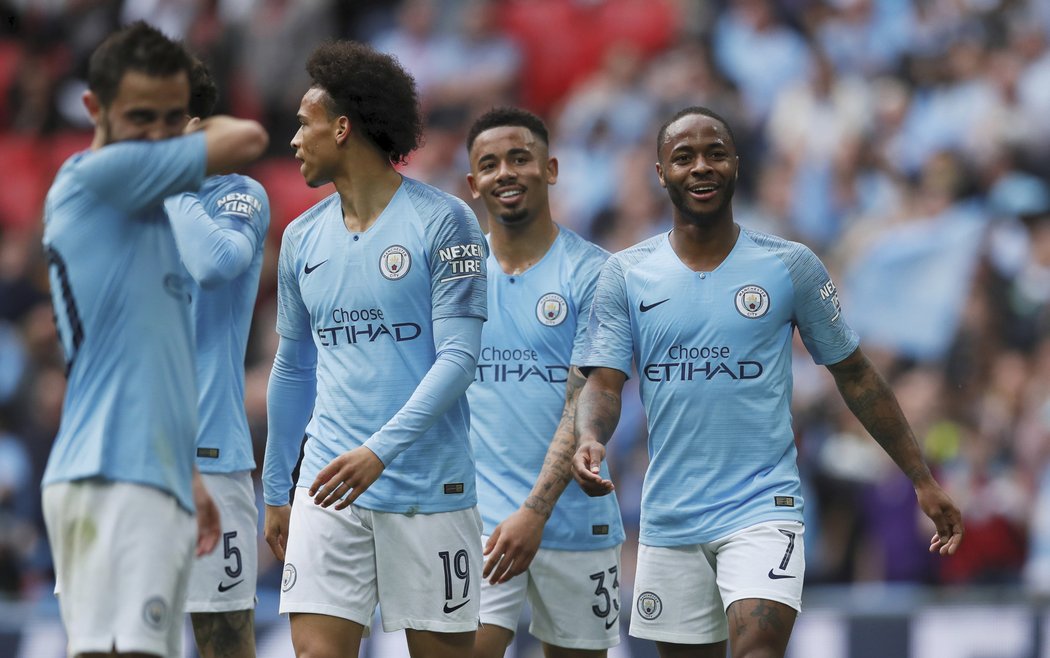 Manchester City posbíral v této sezoně všechny domácí trofeje