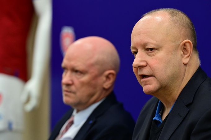Hašek u repre? Demonstrace české specifičnosti a zpátečnického myšlení Hašek u repre? Demonstrace české specifičnosti a zpátečnického myšlení