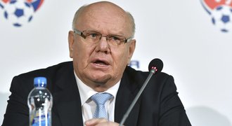 Zlámal poslal dopis, FIFA trvá na svém: Změňte stanovy, jinak…