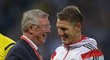 Alex Ferguson se před kvalifikačním zápasem Skotska s Německem pozdravil s posilou Manchesteru United Bastianem Schweinsteigerem