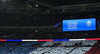 Anglie myslí na Paříž. V Premier League bude znít francouzská hymna