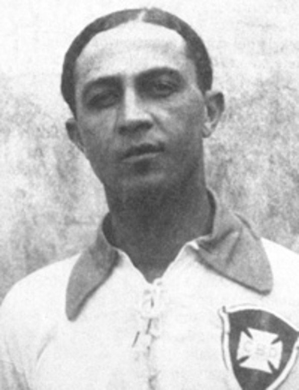 3. místo ARTHUR FRIEDENREICH - 1329 gólů, 1239 zápasů (Brazílie 1909-1935)