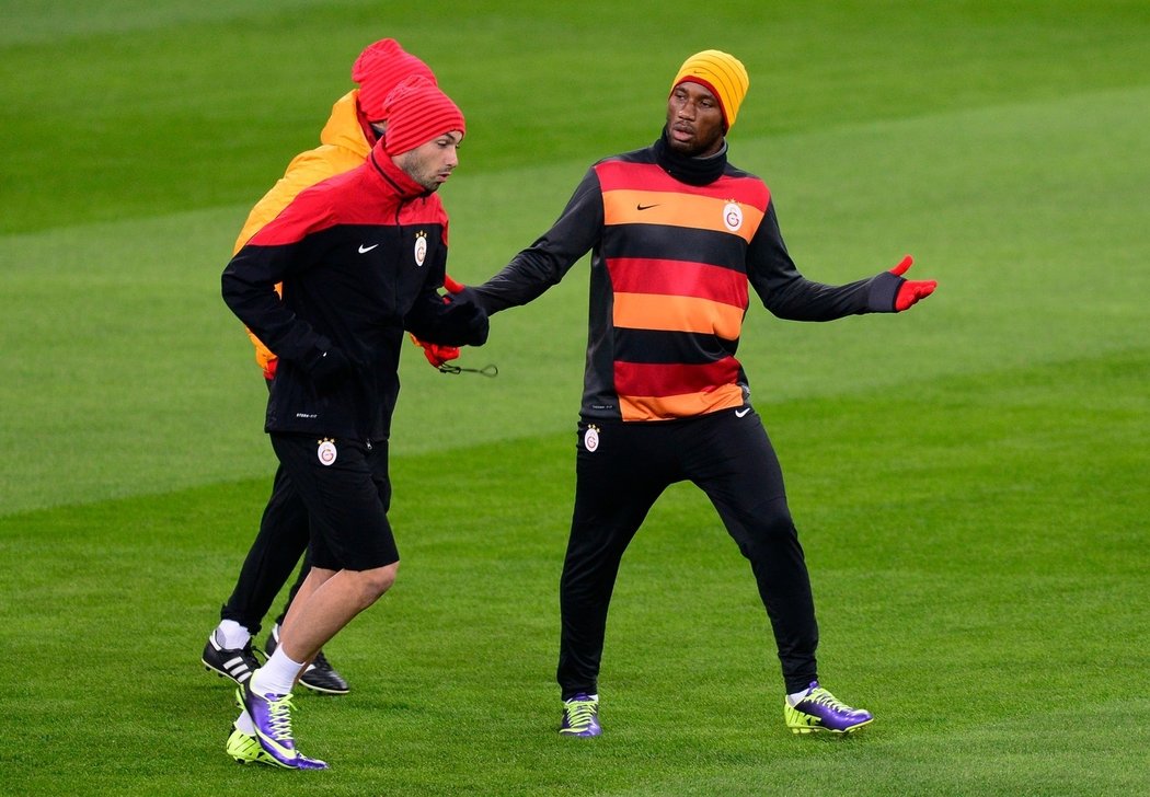Útočník Galatasaraye Istanbul Didier Drogba trénuje před zápasem s Realem Madrid