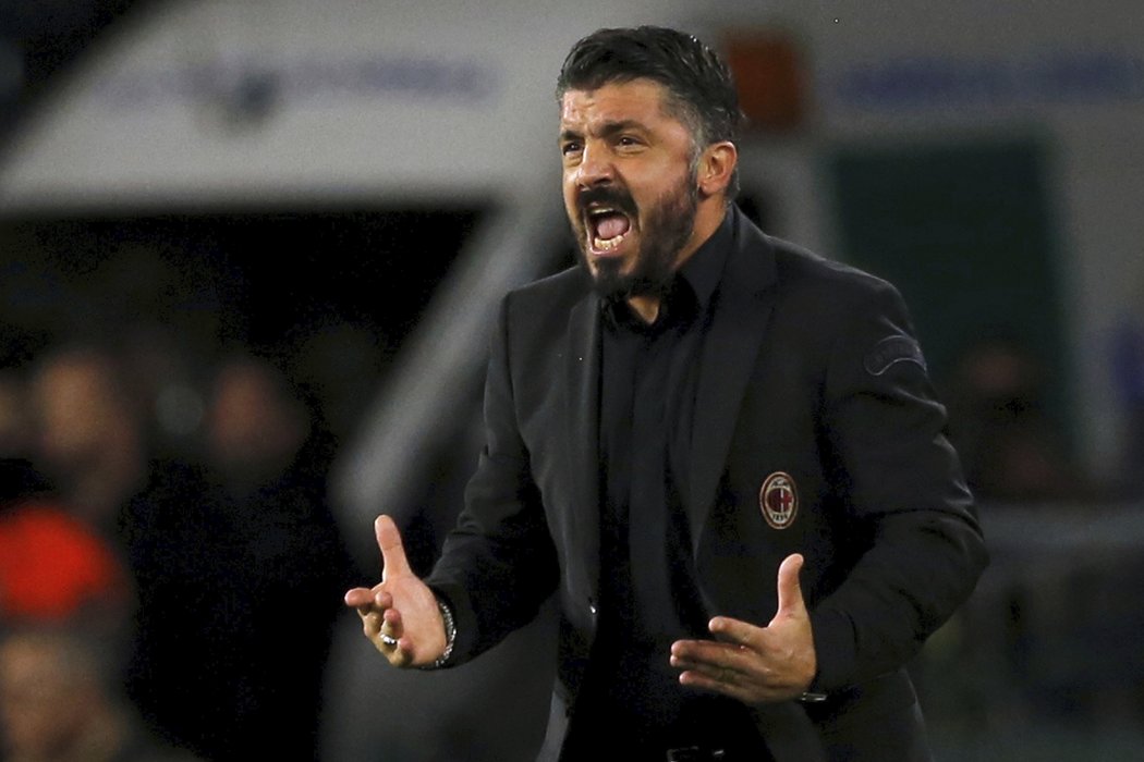 Trenér AC Milán Gennaro Gattuso při utkání s Laziem Řím