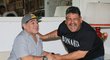 Hugo Maradona se svým sourozencem Diegem