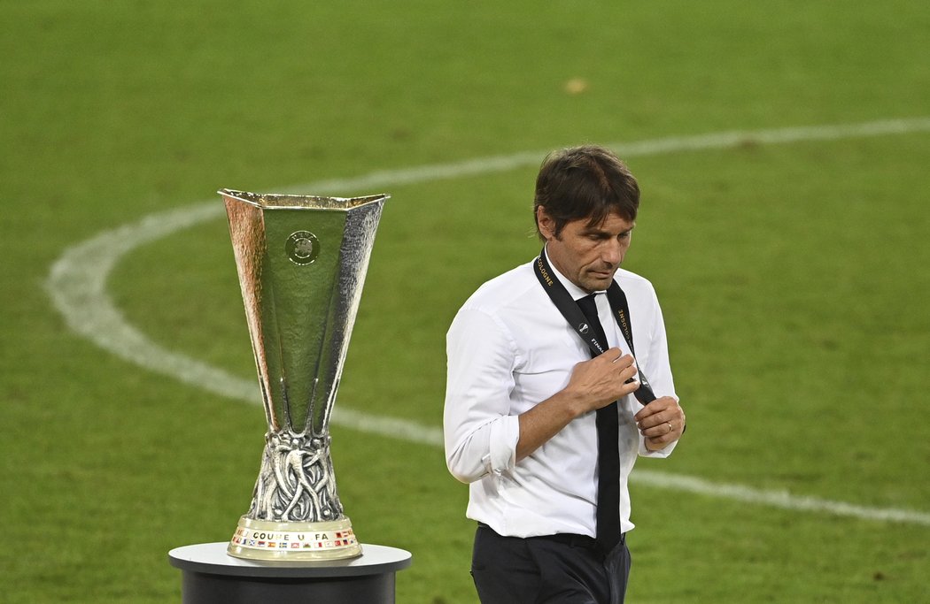 Trenér Interu Milán Antonio Conte po finále Evropské ligy