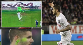 Střelec Interu se vytáhl. Dal penaltu podle Panenky i s laserem v očích