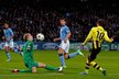 Joe Hart likviduje jednu z mnoha šancí Dortmundu