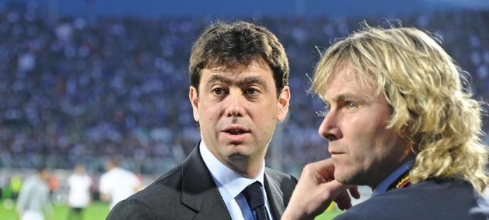 Prezident Juventusu Turín Andrea Agnelli má pro Pavla Nedvěda jen slova uznání